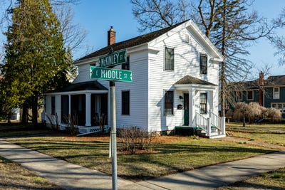 /international/us/303-e-middle-street-chelsea-mi-110098322658/?lang=zh-tw