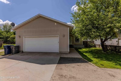 /international/us/418-n-division-ave-sandpoint-id-110108175666/
