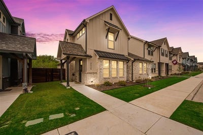 /international/us/9525-thorncrown-lane-fort-worth-tx-110098493578/
