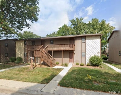 /international/us/97-peachtree-lane-fairview-heights-il-110107319330/