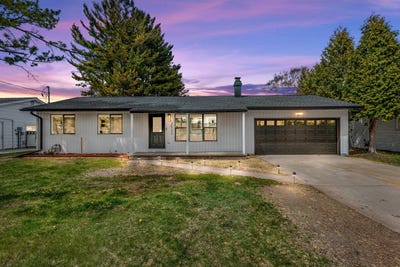 /international/us/2512-44th-street-two-rivers-wi-110107986911/