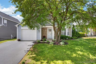 /international/us/808-castleton-court-mundelein-il-110108535341/