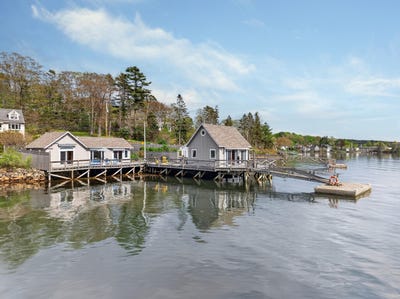 /international/us/78-west-street-boothbay-harbor-me-110108282471/