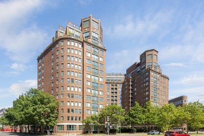 /international/us/10-rogers-street-cambridge-ma-110106699087/