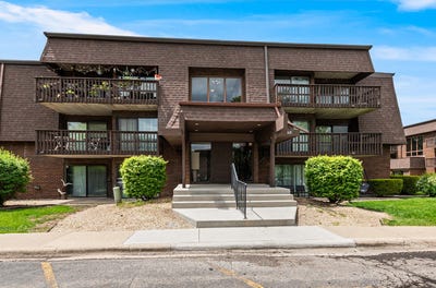 /international/us/1620-richmond-circle-joliet-il-110107877482/