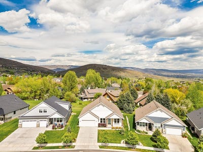 /international/us/1258-n-canyon-view-rd-w-midway-ut-110108031043/