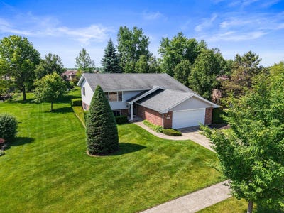 /international/us/13437-arabian-drive-homer-glen-il-110108576847/