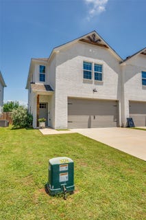 /international/us/8442-jay-street-white-settlement-tx-110108588396/