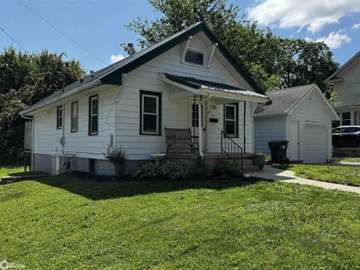 /international/us/114-s-19th-street-clarinda-ia-110108358625/