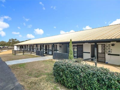/international/us/21051-se-42nd-street-morriston-fl-110105387244/