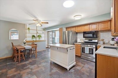 /international/us/4802-steinhauer-trail-madison-wi-110107665628/