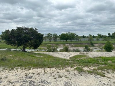 /international/us/tbd-hackberry-road-salado-tx-110101478425/