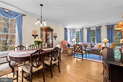 /international/us/200-admirals-way-philadelphia-pa-110119907186/