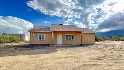 /international/us/1493-w-lebanon-springs-trail-safford-az-110120684137/