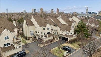 /international/us/406-river-street-minneapolis-mn-110107206331/