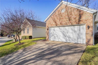 /international/us/1718-n-pointe-drive-nw-canton-oh-110097637801/