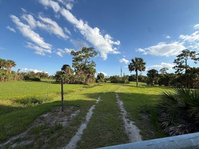 /international/us/4902-wild-turkey-lane-okeechobee-fl-110108125774/