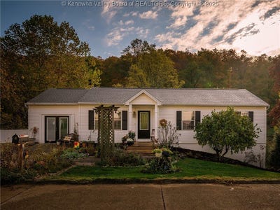 /international/us/118-deer-valley-drive-hurricane-wv-110103982002/