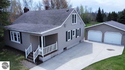/international/us/315-w-mill-oscoda-mi-110107922872/