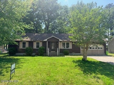 /international/us/112-manchester-road-havelock-nc-110107378622/
