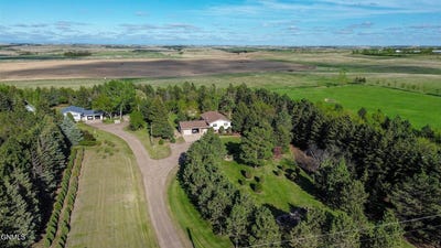 /international/us/19351-highway-83-ne-baldwin-nd-110107486110/