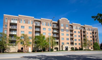 /international/us/77-n-wolf-road-n-northlake-il-110107713093/