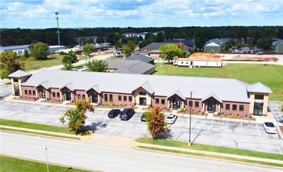 /international/us/2323-w-chestnut-street-rogers-ar-110102759529/