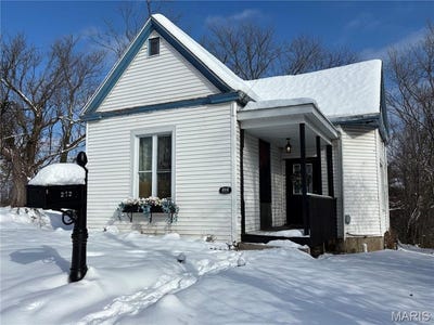 /international/us/212-division-street-hannibal-mo-110104029757/