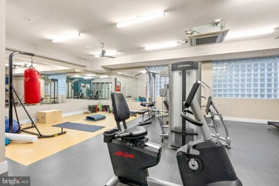 /international/us/1320-fenwick-lane-silver-spring-md-110101073750/?lang=en