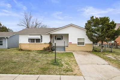 /international/us/402-s-broadway-street-grove-ok-110097811678/