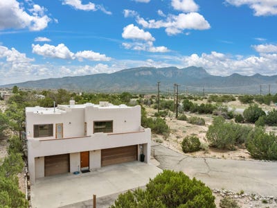 /international/us/215-state-highway-165-placitas-nm-110101673565/