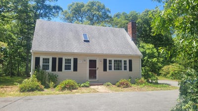 /international/us/49-burnham-street-marstons-mills-ma-110100331284/