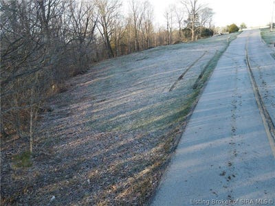 /international/us/22106-daisy-hill-road-borden-in-110108872335/
