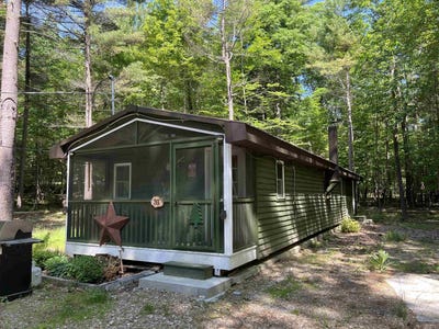 /international/us/33-dogwood-street-au-sable-forks-ny-110102374846/
