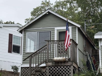/international/us/24-dock-road-gilford-nh-110101932145/