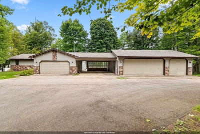 /international/us/17661-dencur-lane-townsend-wi-110119583471/