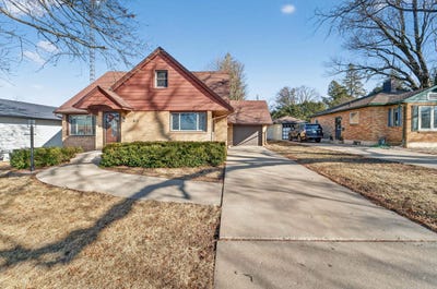 /international/us/512-22nd-avenue-monroe-wi-110105888278/
