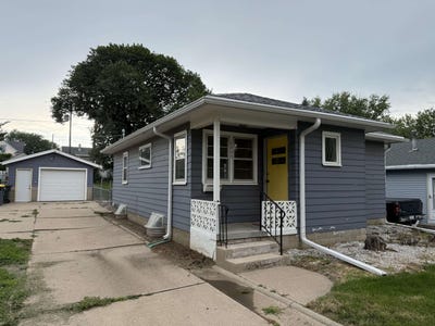 /international/us/1705-s-palmetto-st-sioux-city-ia-110108752331/