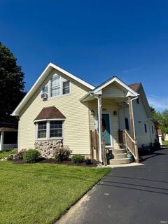 /international/us/420-hasty-street-huntington-in-110108342535/
