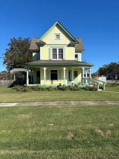 /international/us/reduced-100-welch-palacios-tx-110096199082/