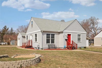/international/us/5301-edgewood-avenue-n-crystal-mn-110107211271/
