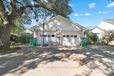 /international/us/1155-w-cage-street-stephenville-tx-110095835472/