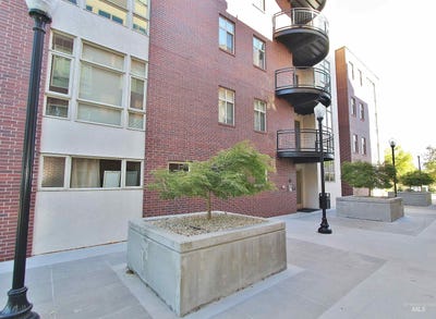 /international/us/406-s-13th-boise-id-110106801649/