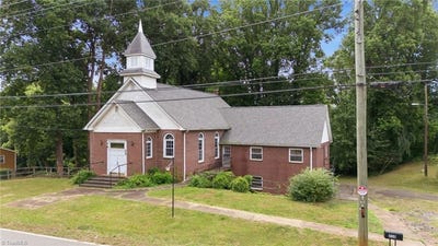 /international/us/210-oak-grove-road-elkin-nc-110108902340/