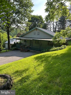 /international/us/344-n-galen-hall-road-wernersville-pa-110100209270/