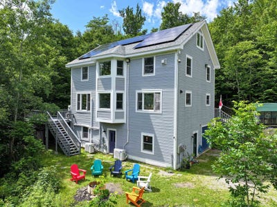 /international/us/1149-french-settlement-road-lincoln-vt-110109056793/