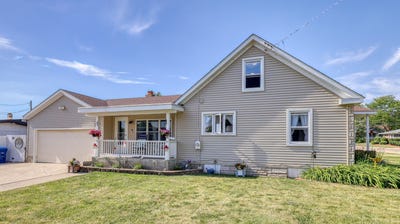 /international/us/220-s-first-street-elburn-il-110109006472/