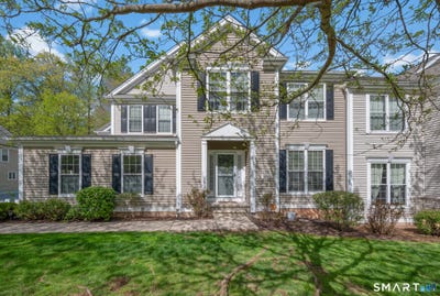 /international/us/323-sterling-drive-newington-ct-110107819311/
