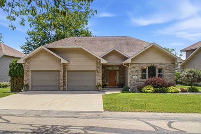 /international/us/935-brighton-drive-menasha-wi-110108801186/