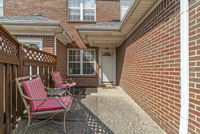 /international/us/402-blue-rose-court-louisville-ky-110101856452/